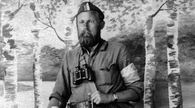 Жил небом, а утонул в воде?